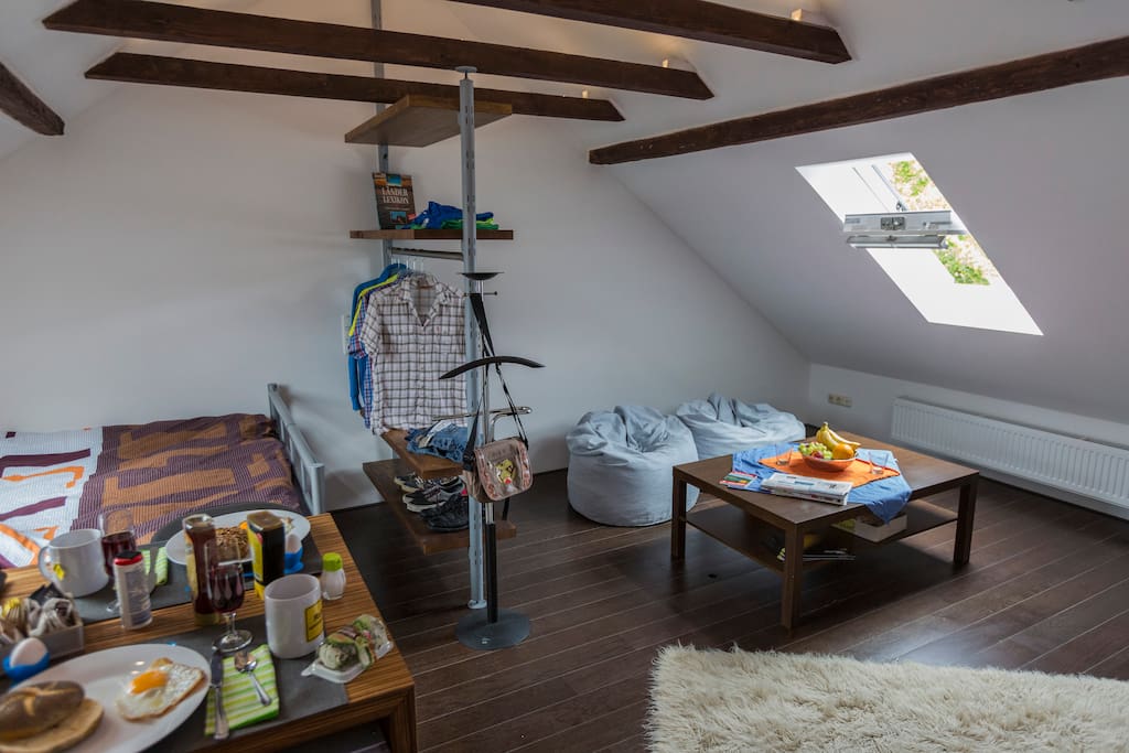 Wohnzimmeransicht Wohnzimmer, Couch