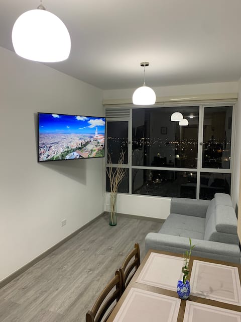 Anuncio de Airbnb popular: Close to the airport, quiet, panoramic view. en Kennedy