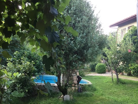 Villa in the countryside 4 kilometers from the sea