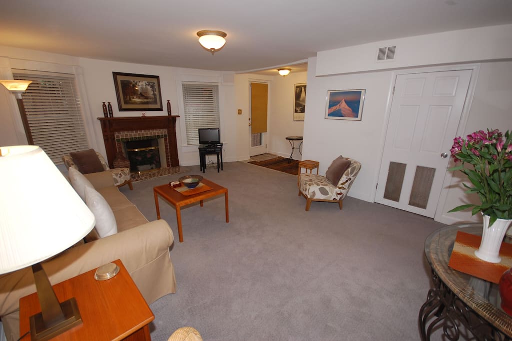 Spacious living room