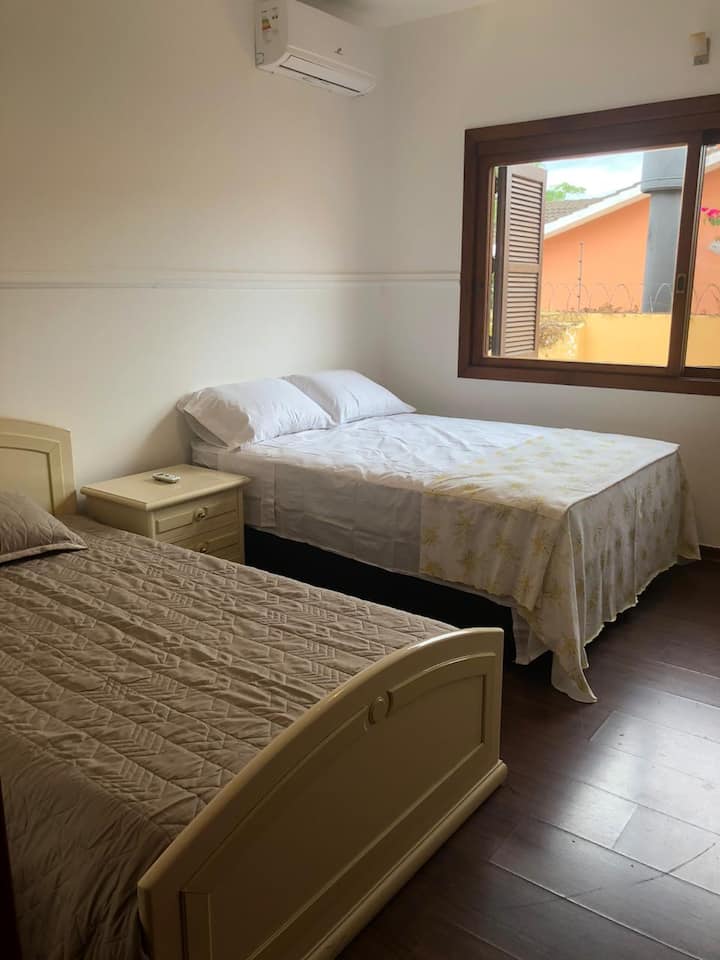 Спалня номер 3: 
1 двойно легло и 1 единично легло 