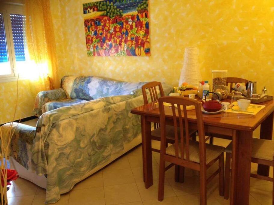 Livingroom with double sofa