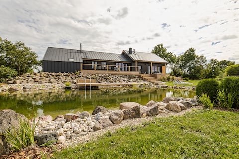 Villa Mere. Private 25 hectare estate by the sea