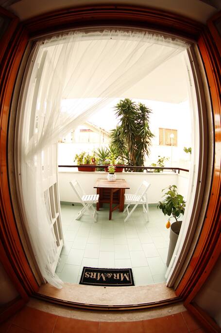 -Balcone Grande
-Large balcony
