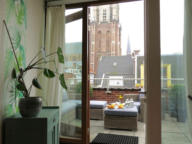 Apartment with terrace view of the Nieuwe Kerk