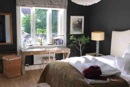 Stylish flat in the embassy area