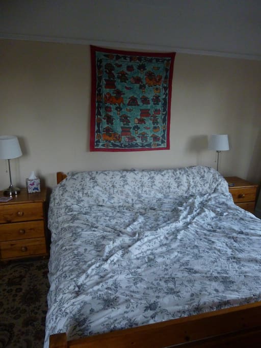 King size bed with a very comfortable new matress