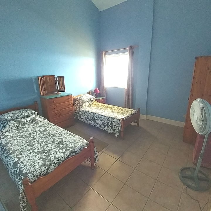 ห้องนอนเตียงคู่เหมาะสำหรับเด็ก