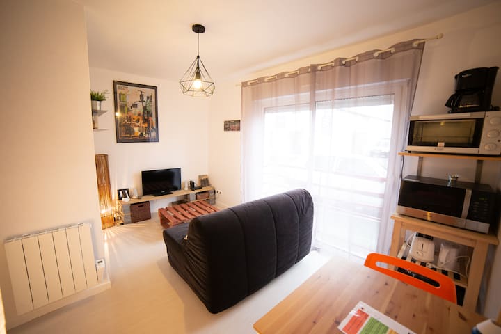 T2 calme, lumineux, proche centre, parking, WiFi
