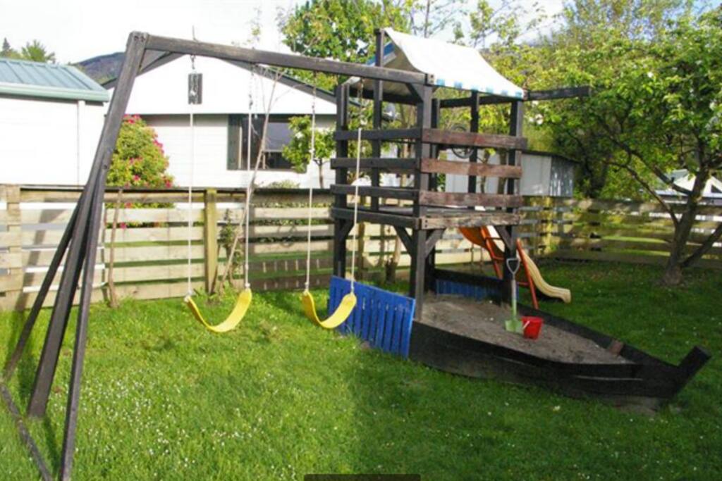 Kids' pirate ship