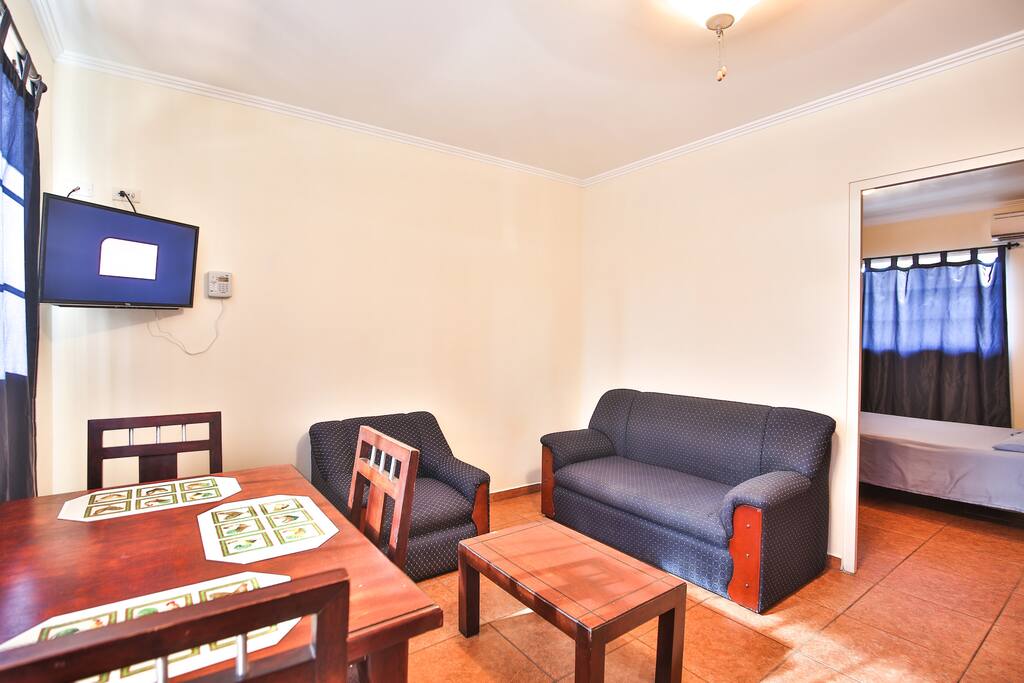Living Room with TV & WiFi