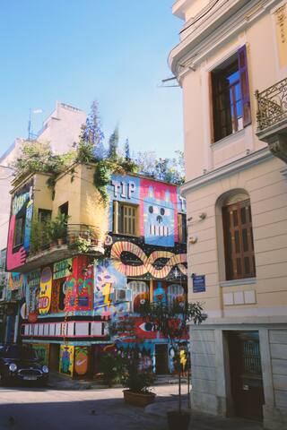 (3B) Central 2 bedroom Apt.with gallery in Psirri! gallery image 5