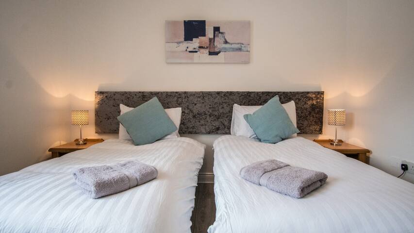 Self Contained 2 Bed Townhouse in Old Dublin