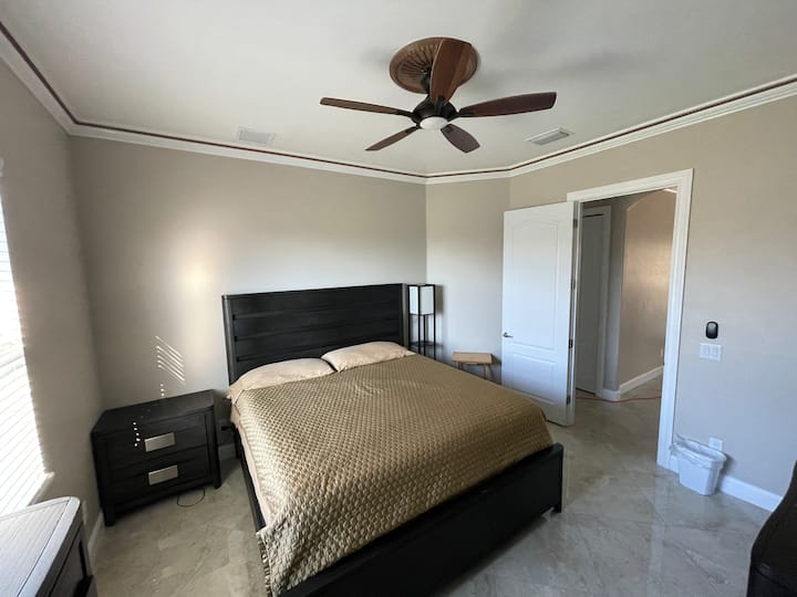 Spacious Room In Custom Home