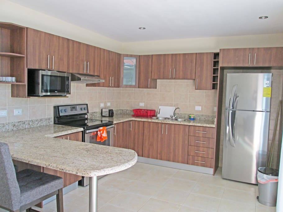 Full kitchen