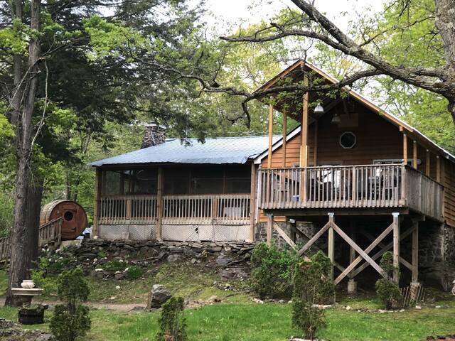 Main House, Springwood Cottages