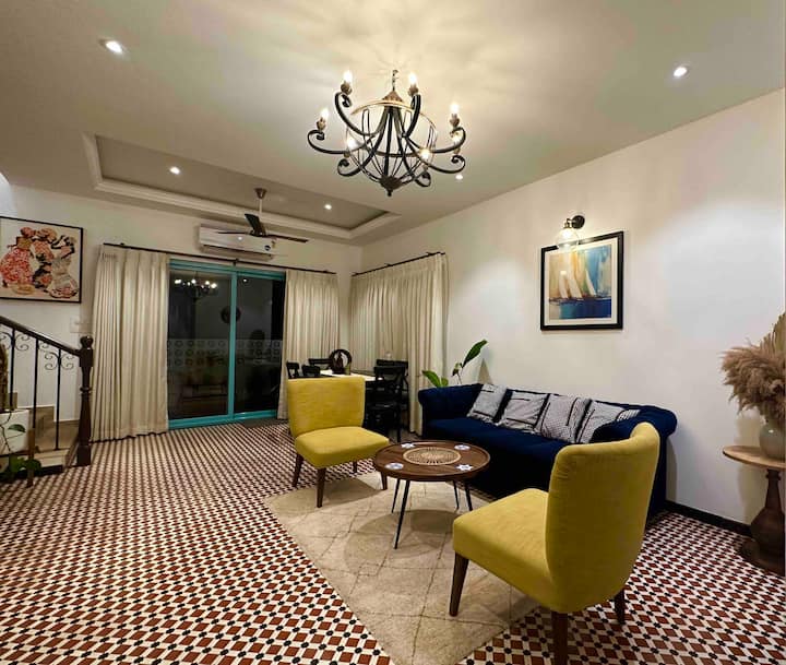Living room image 10