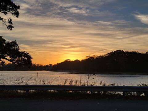 The Loft. Sunsets, Bikes & Kayaks all included!