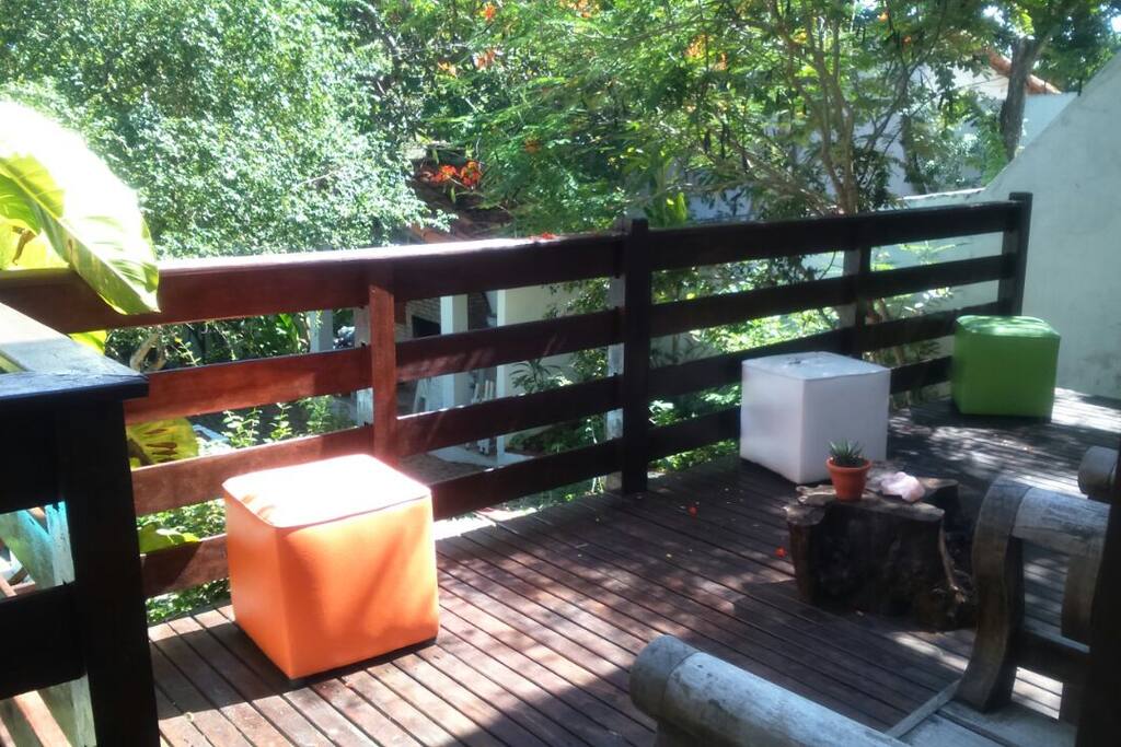 Deck acesso à piscina.