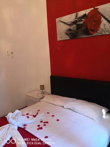 Trastevere royal apartment gallery image 4