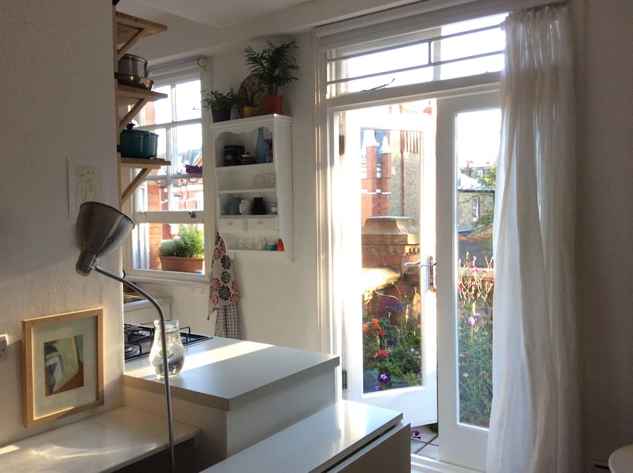 The studio is bright and airy, with large double windows that have black out blinds for a good nights sleep.