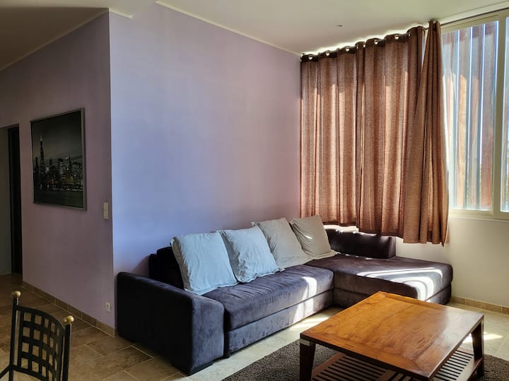 Très Bel Appartement En Résidence Avec Parking - Bastia
