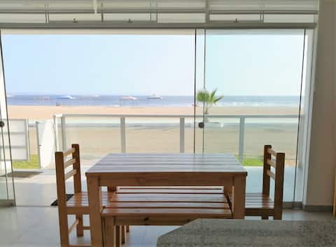 Dpto in malecón, facing the sea 1st floor 3 asleep.