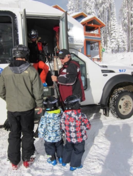 Shuttle to Windham Mountain available weekends and holidays Christmas Weekend through mid March