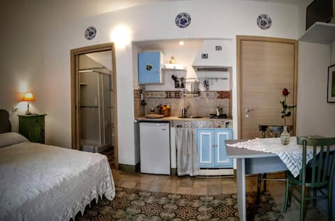 Successful Airbnb property: Sicilian Window: Charme, Breakfast & Free Parking in Noto