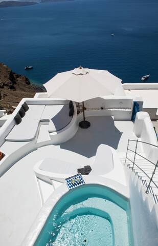 Oia’s Secret, Santorini gallery image 4