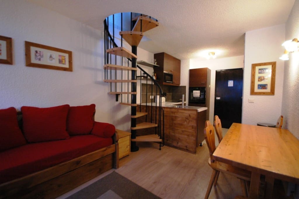 Open plan living, kitchen & dining area