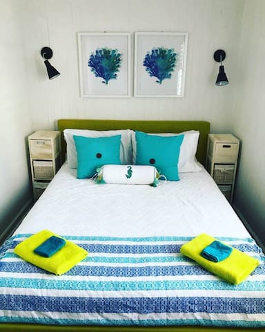 Bernie S Barefoot Cottage Tybee Island Ga Bungalows For Rent