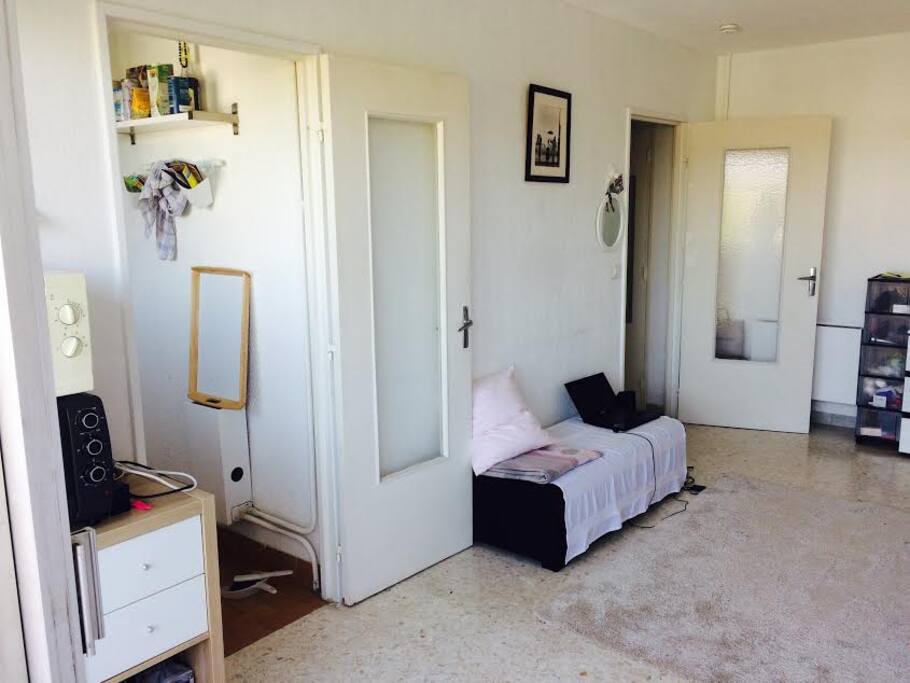 Pièce principale
Salon
+ Chambre à coucher