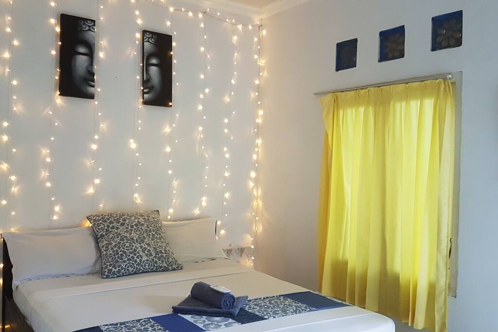 Cozy fairy lights in room No. 3