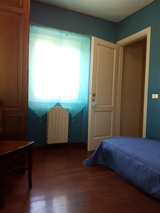 Blue single room