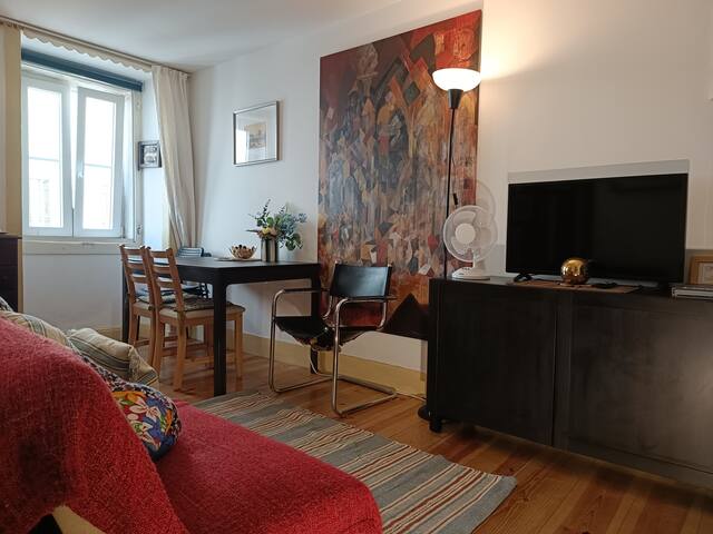 Hen Stag Bachelor Lx Townhouse with Bar(from July) gallery image 3