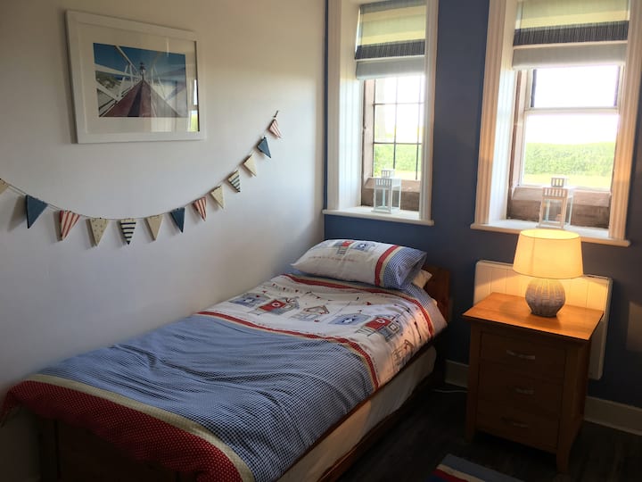 Deuxième chambre (avec vue sur la mer)