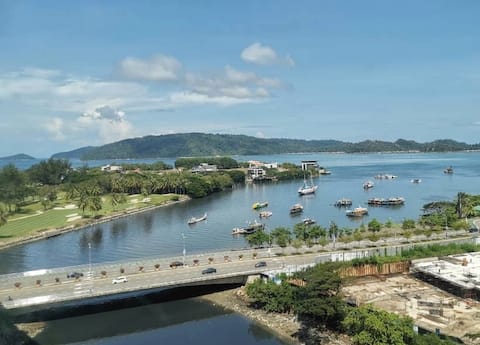 1400sqft Seaview loft D 3 rooms @ Imago Mall upstairs apartment (7pax)