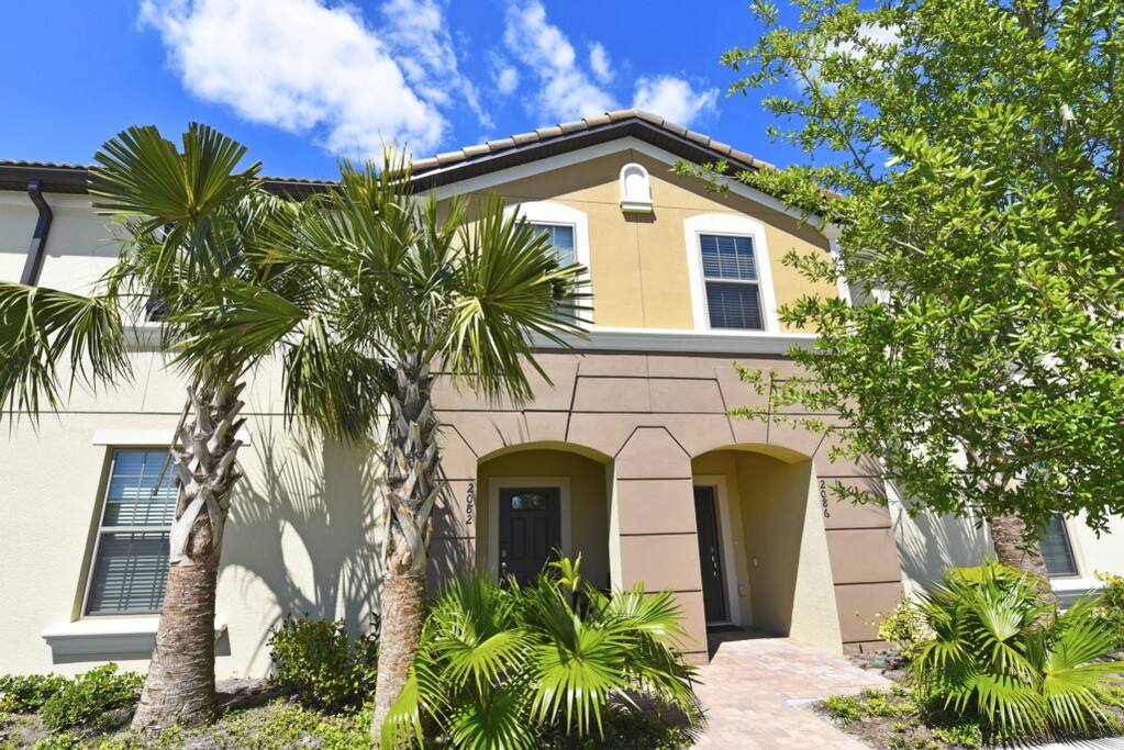 Building,Palm Tree,Tree,Door,Cottage