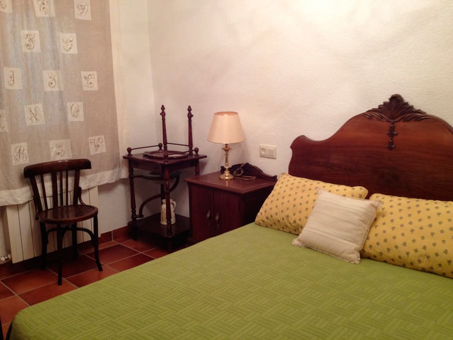 Habitación cama matrimonio