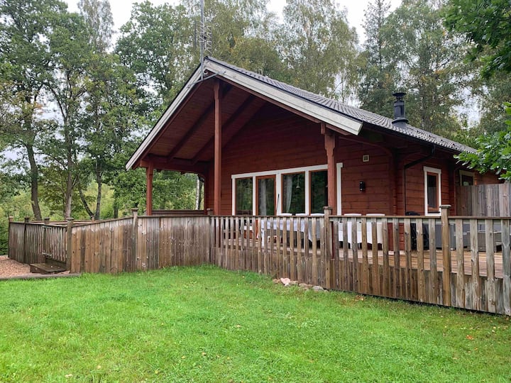 Gezellige hut aan de rand van het bos met sauna - Huisjes te Huur in ...