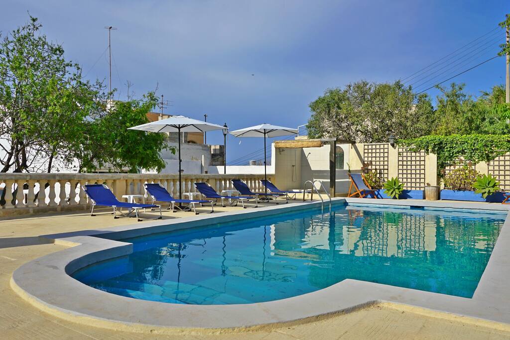 pool area