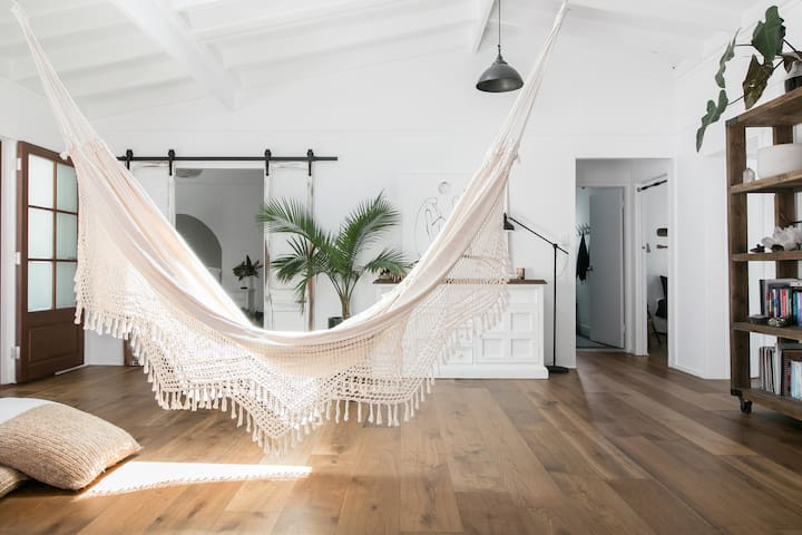 Beautifully Decorated House in Tranquil South Golden Beach