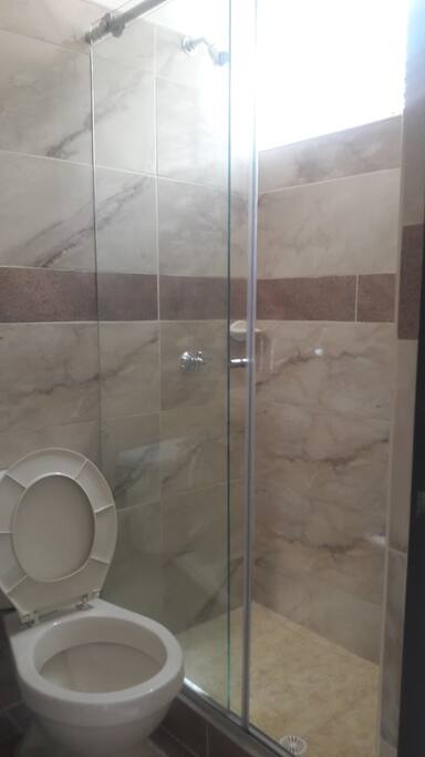 BAÑO PRIVADO