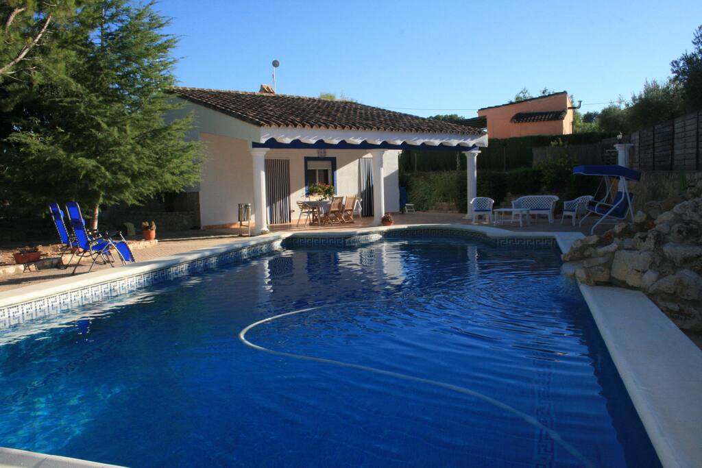 Preciosa casa campo con piscina Casas de invitados en