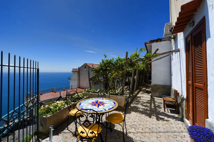 Maison De Charme Avec Vue Mer Panoramique - Amalfi