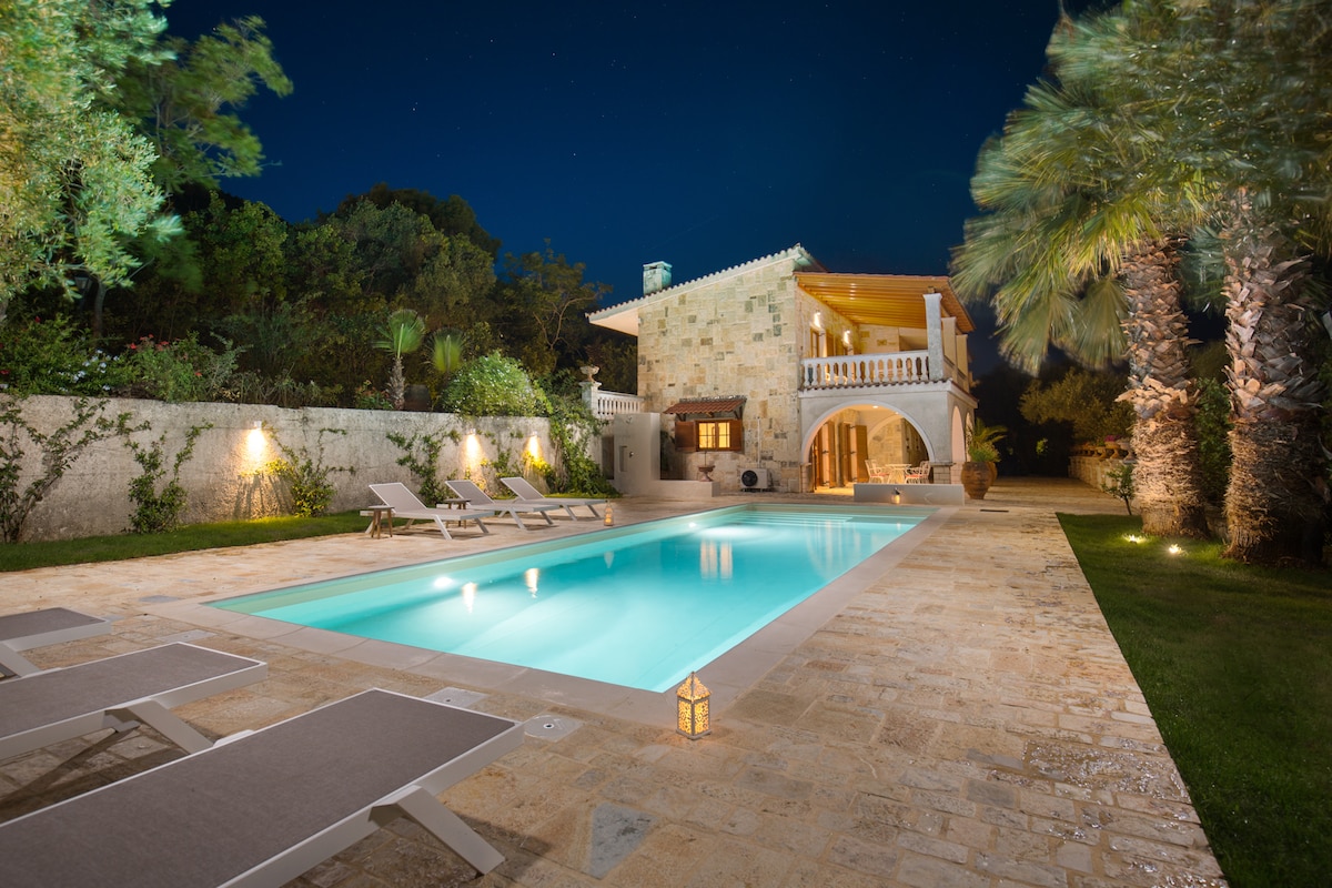 Villa Delos — view 3