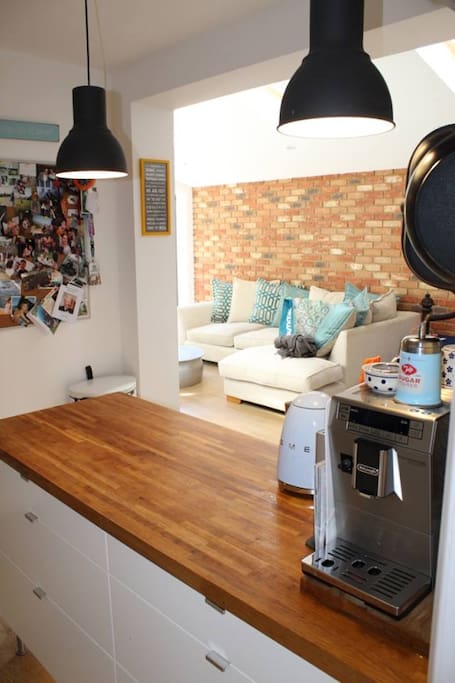 Open plan kitchen/lounge- perfect for chatting away while making dinner!