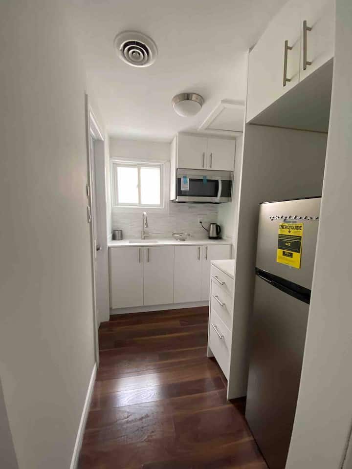 2nd Floor Private Room,very Quiet Large And Bright - Bradford