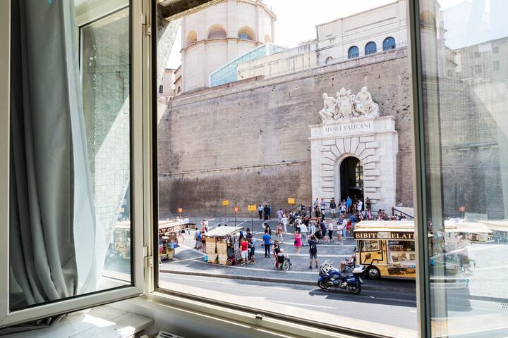 MyTinyHome – Evolutionism [19 pax]